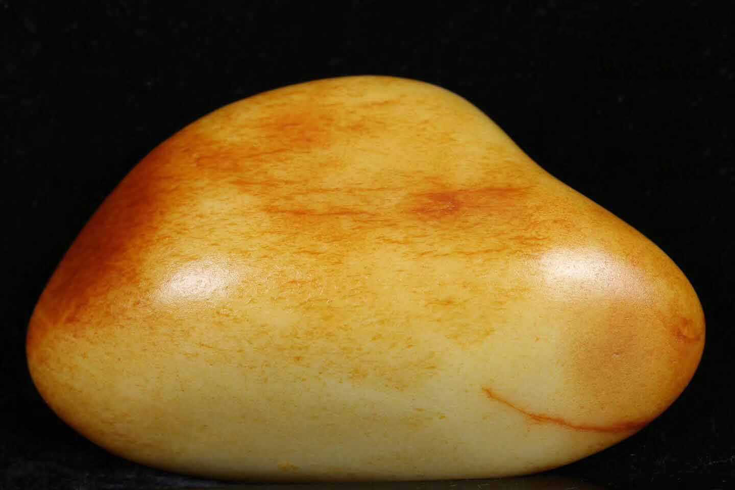 紫外線手電筒鑒定寶石依據的原理，365紫光手電鑒定寶石流程